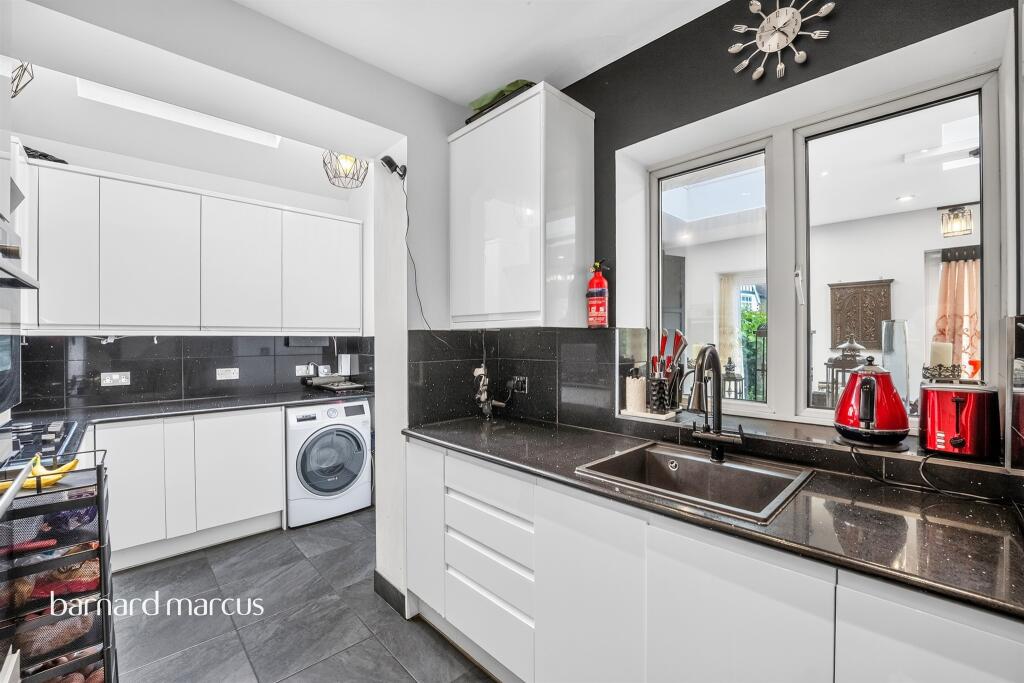 House in London - View 4