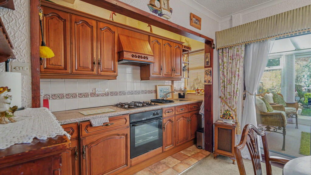 House in Solihull, West Midlands - More