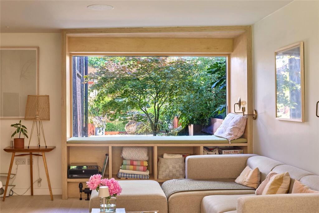 House in Ipswich - View 5