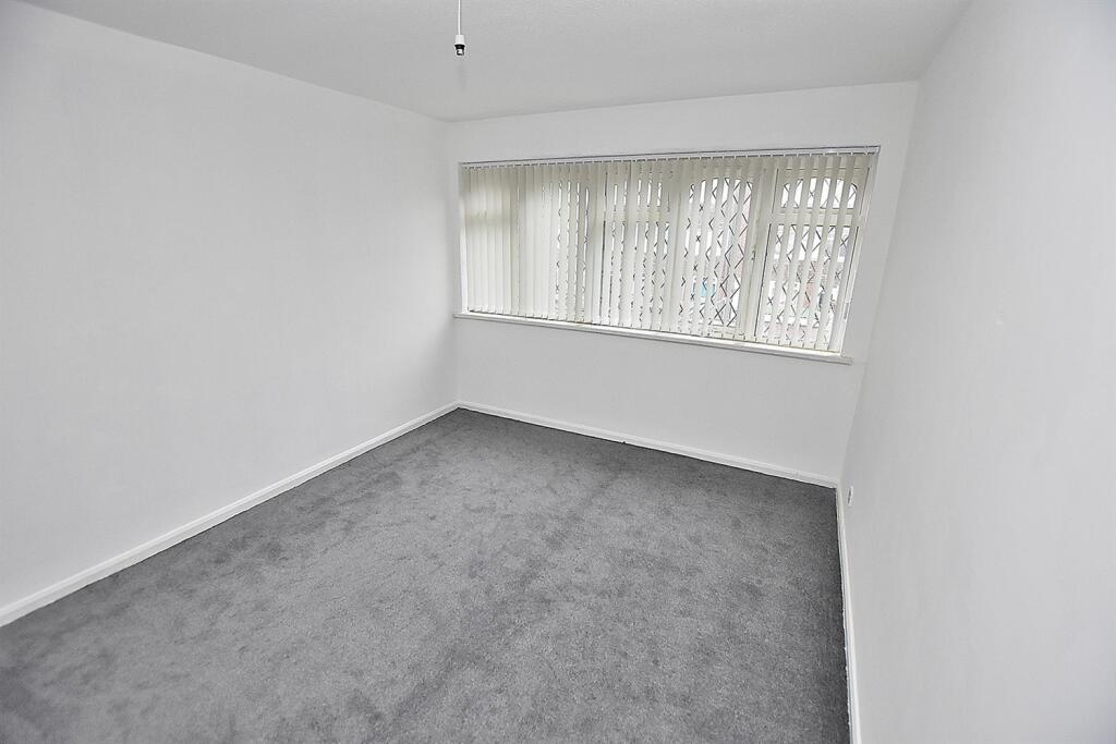 House in Sandwell, West Midlands - More