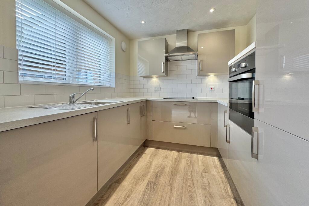 Apartment in Park Gate, Southampton, Locks Heath - View 3
