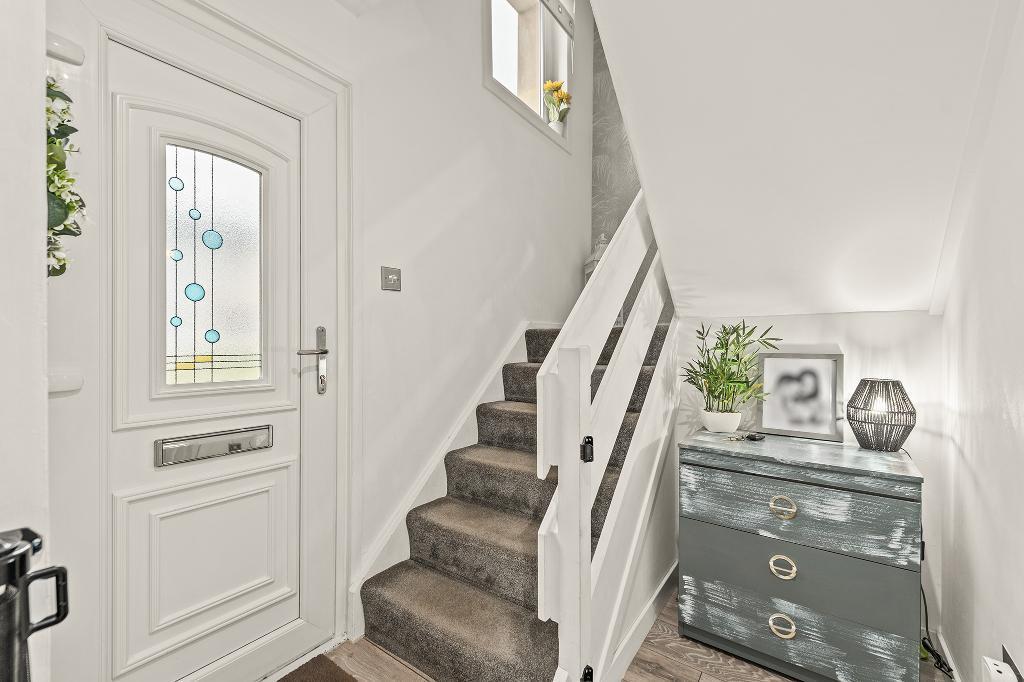 House in Stenhousemuir, Antonshill - View 2