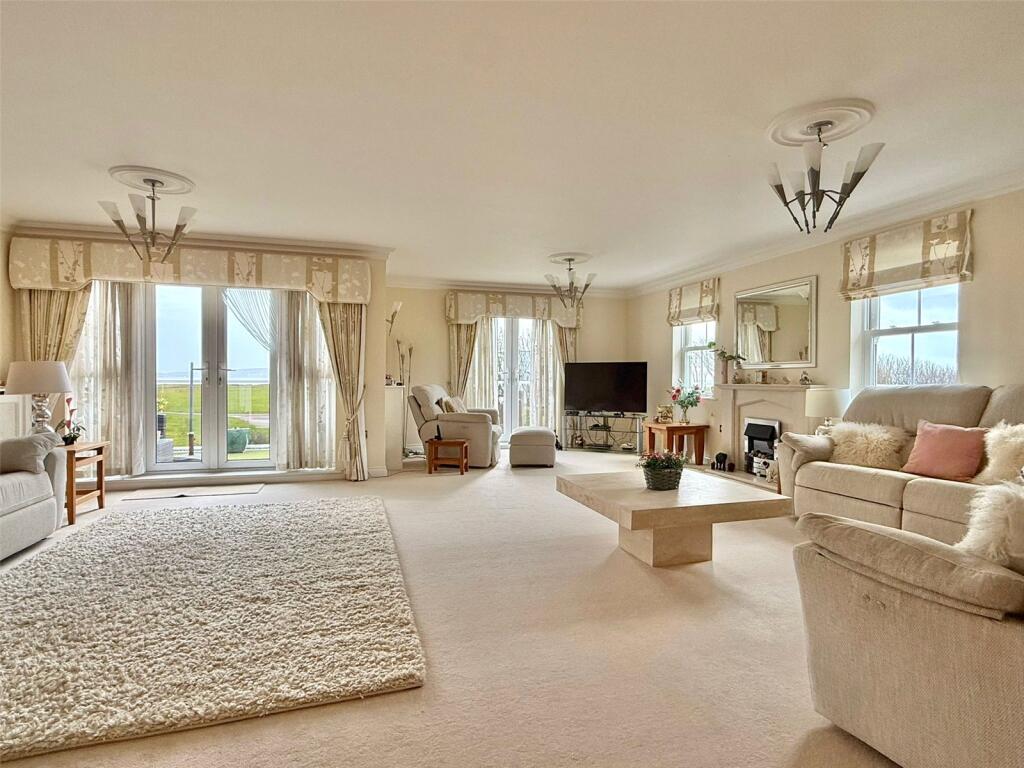 Whately Road, Milford on Sea, Lymington, Hampshire, SO41 photo 4