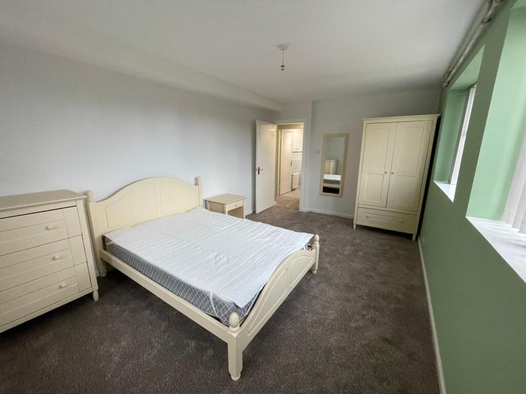 Main image of property: Gledhow Lane, Gledhow, Leeds