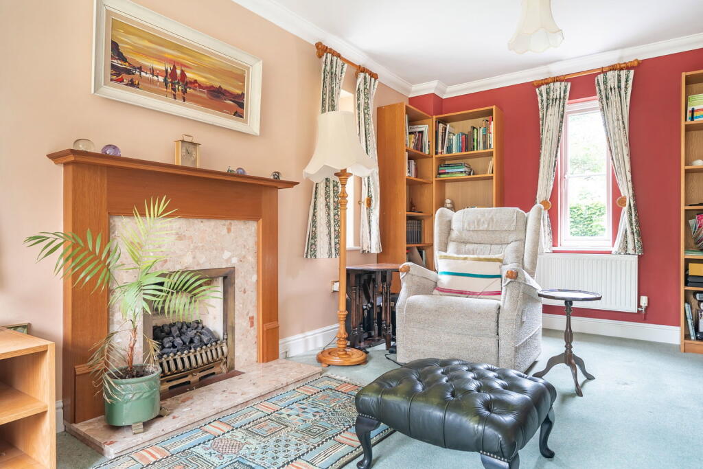 Hillside, Whitchurch, RG28 7SN - More