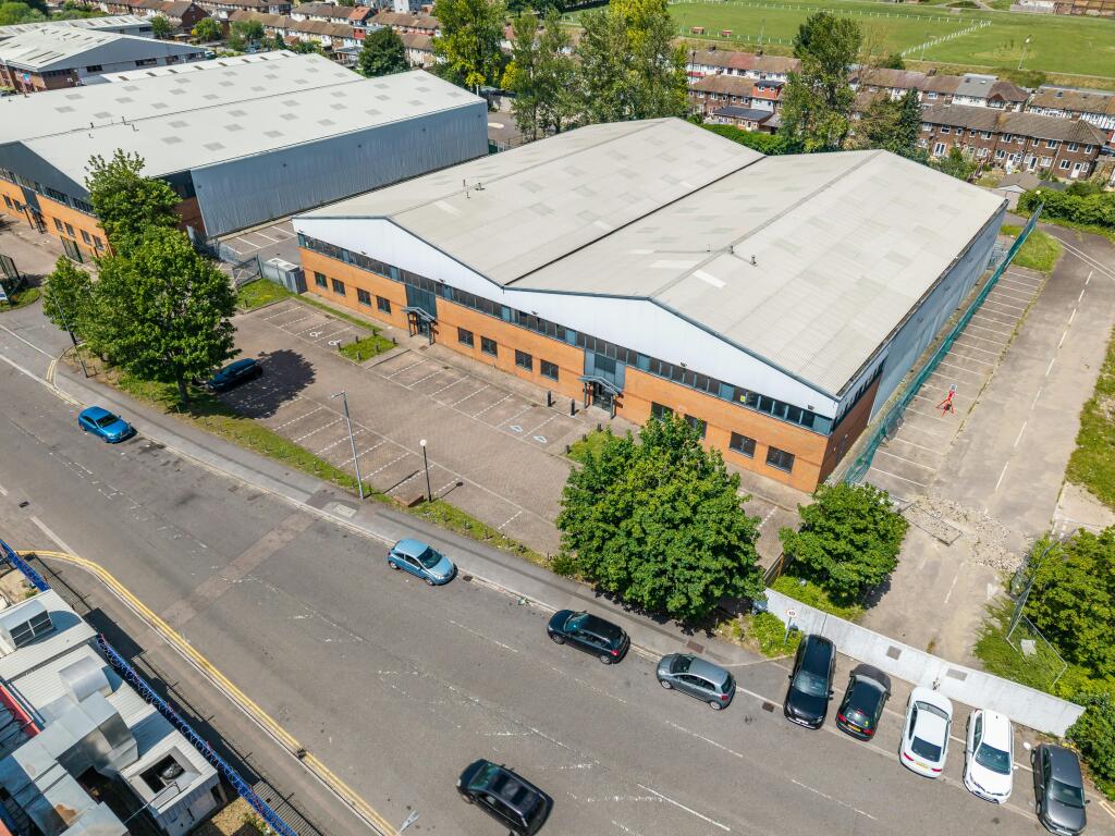 Units B Laporte Way - Luton-248.jpg