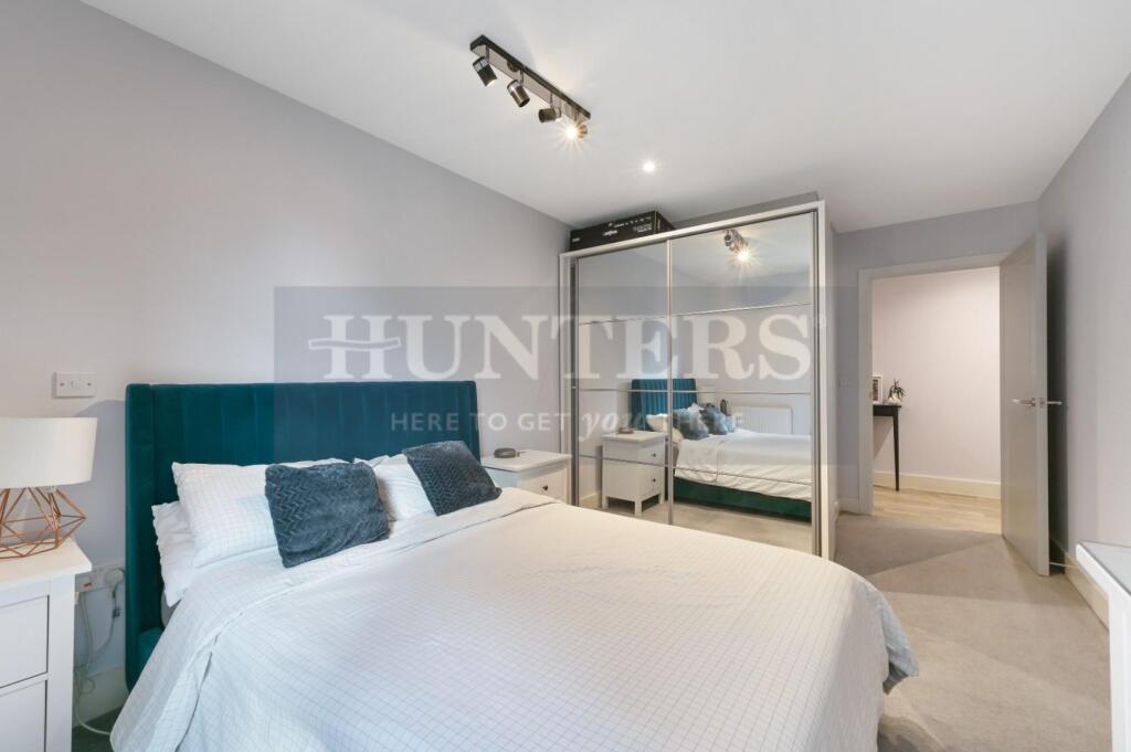 Apartment in London, Worton - More