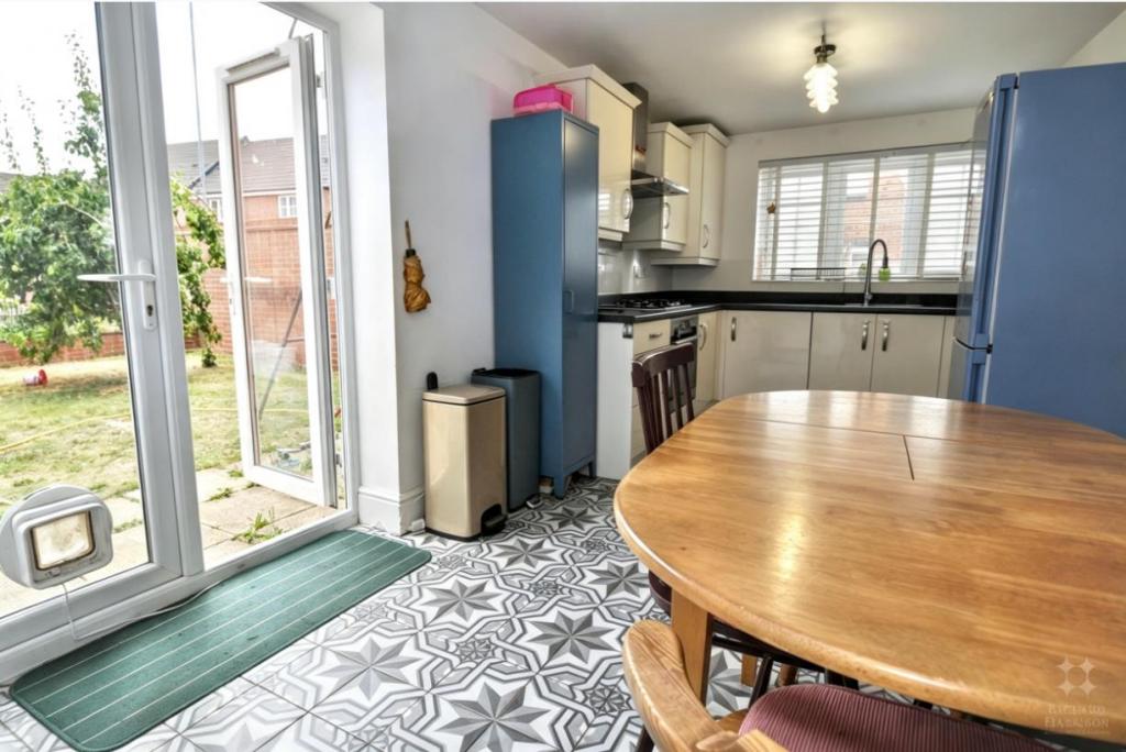 House in Charnwood, Leicestershire - More