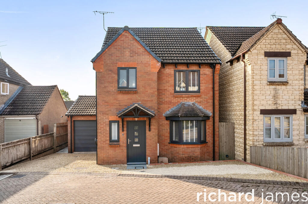 Main image of property: Skew Bridge Close, Royal Wootton Bassett, SN4