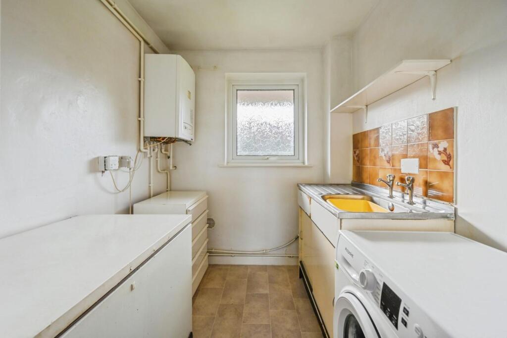 Additional image 10 of Greenacre Close, Tamworth