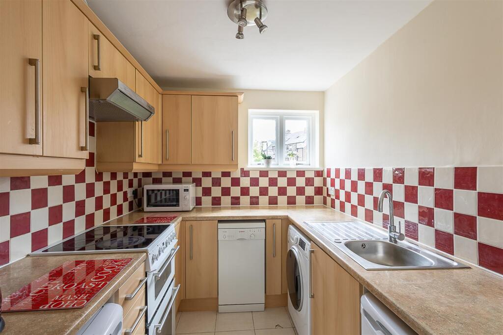Apartment in Newcastle upon Tyne - View 4