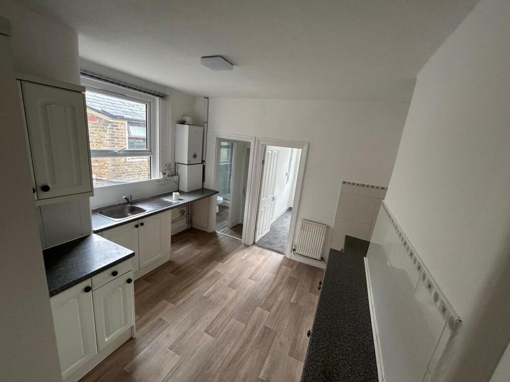 Apartment in London - View 3