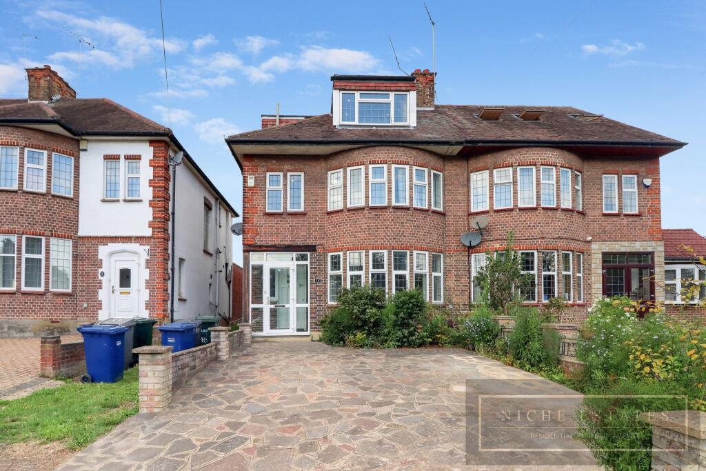 Main image of property: Walmington Fold, Woodside Park, London, N12 - PRIMARY AGENTS