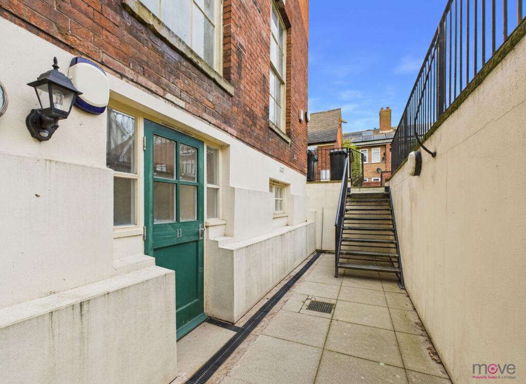 Main image of property: Nashs Passage, Worcester, WR1