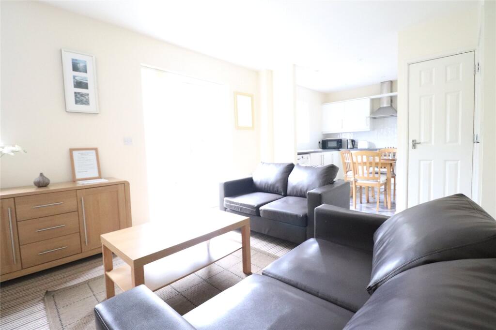 Apartment in Daventry, West Northamptonshire - View 4