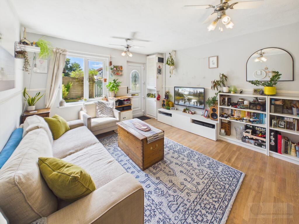 Willow Drive, shepton Mallet photo 4