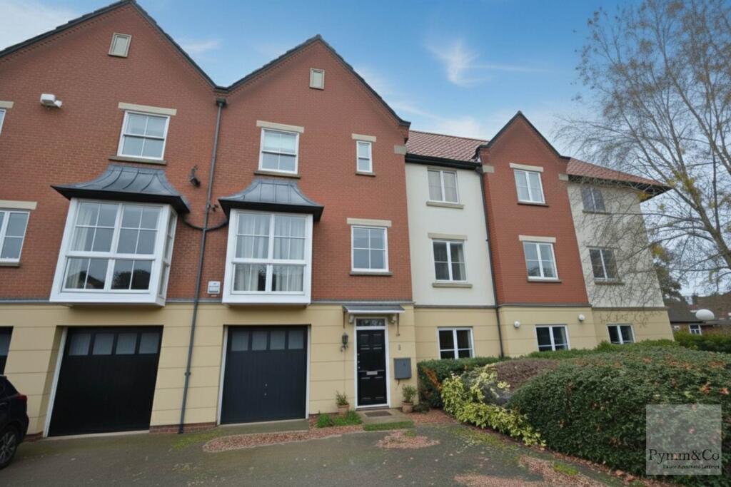 Main image of property: Trafalgar Square, Poringland