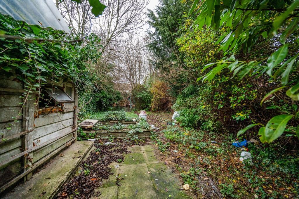 Whittle Road, Heston, Hounslow, TW5 photo 4