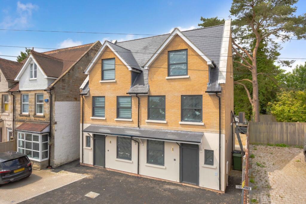 3-bed semi-detached on Whitehill Road, Crowborough, TN6, £400,000