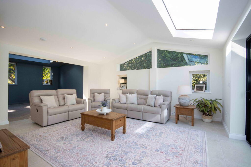 House in Watford - View 3
