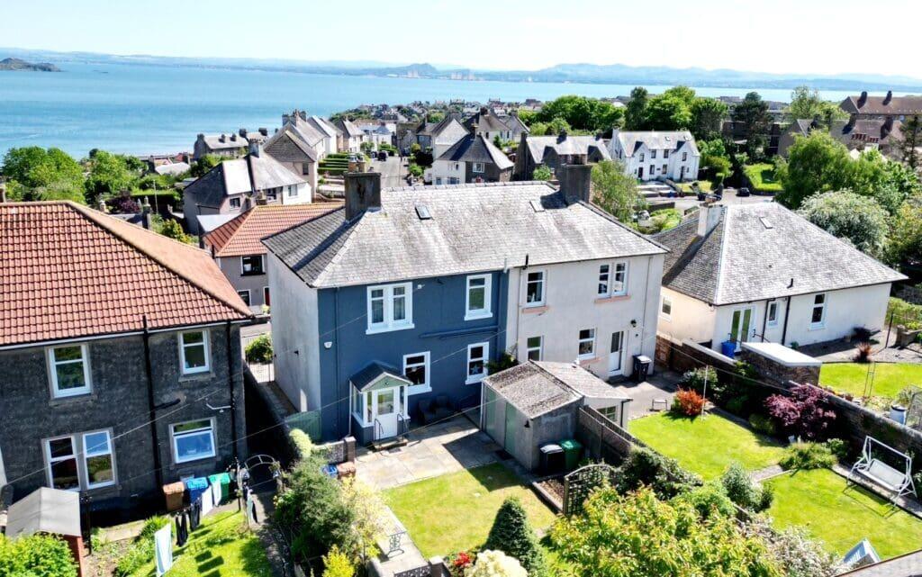 Main image of property: 6 King's Drive, Kinghorn, KY3 9XG