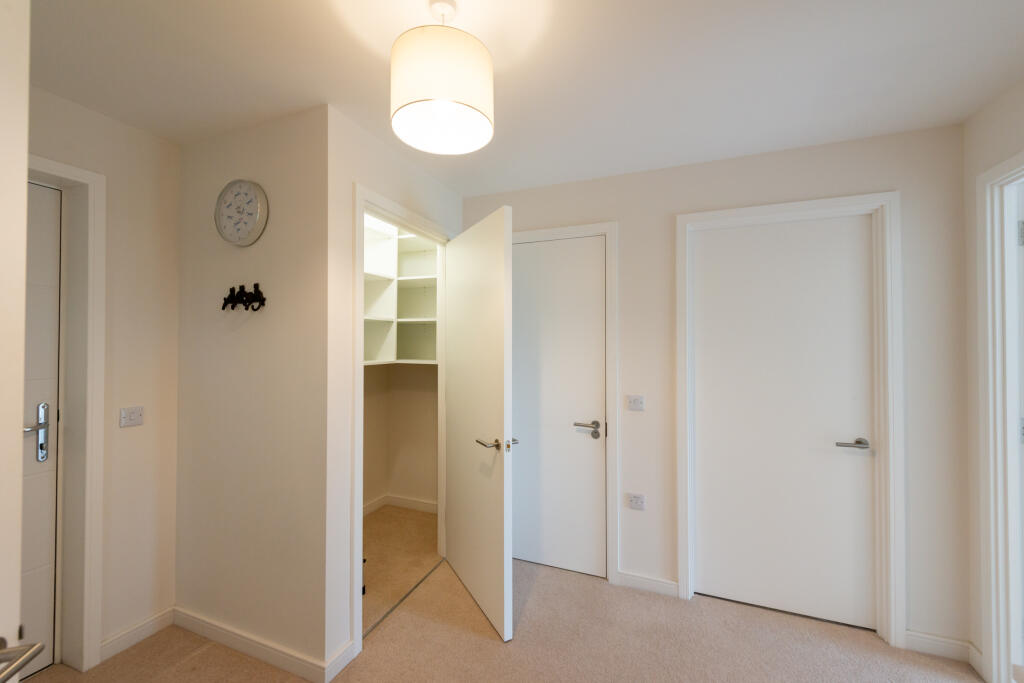 Apartment in Watford - View 4