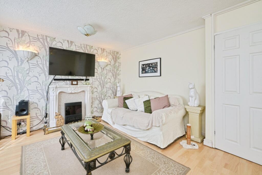 Apartment in Birmingham, West Midlands - View 4