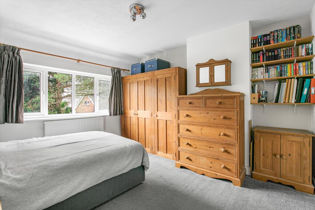 House in Guildford, Surrey - View 4