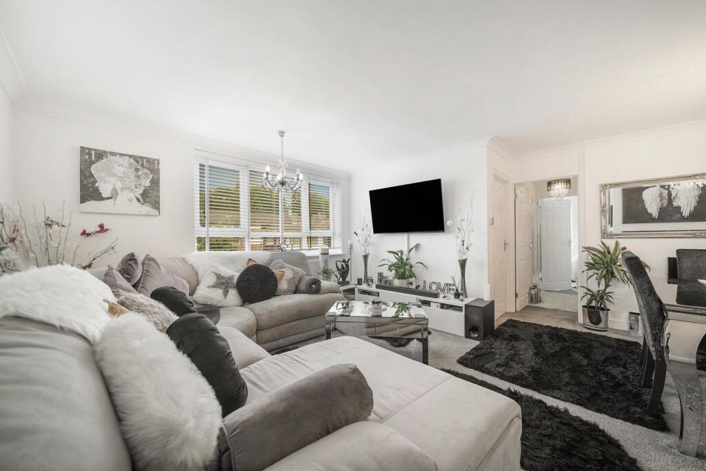 Main image of property: Lennox Gardens, Croydon, CR0