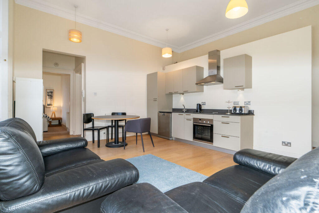 Apartment in Edinburgh, West Coates, West End - View 5