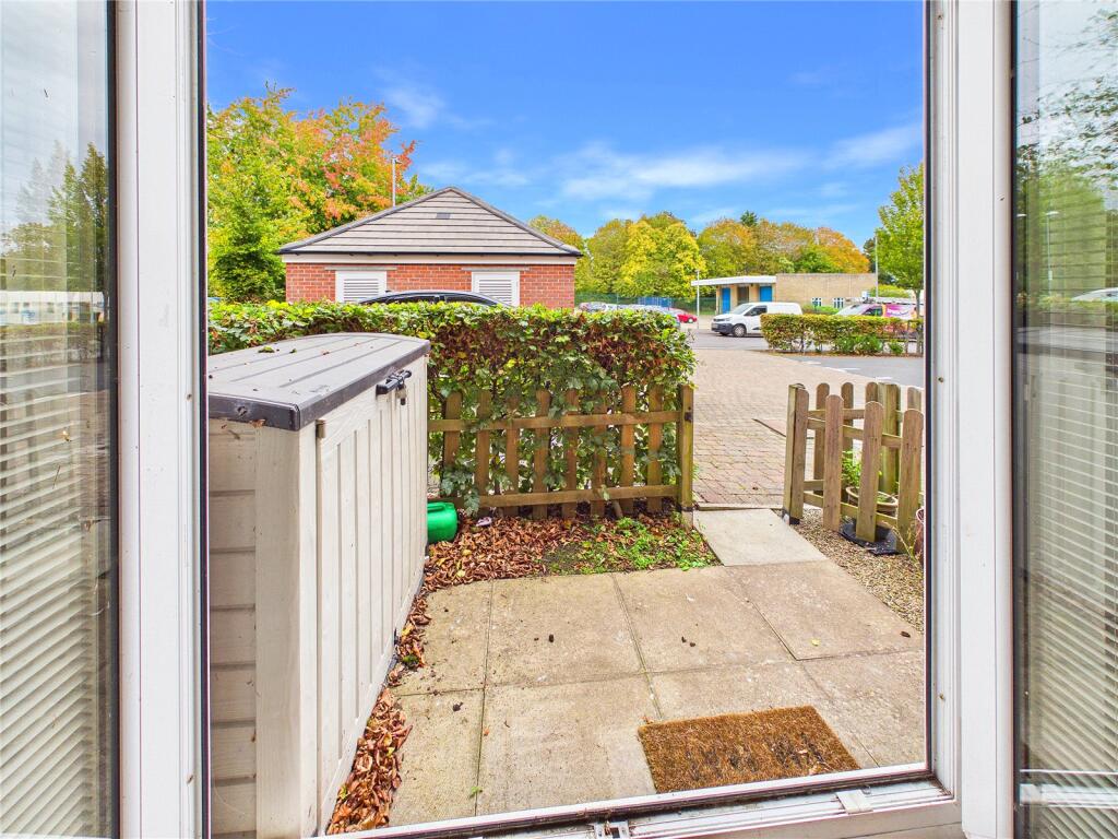 Hill View Road, Malvern, Worcestershire, WR14 photo 3