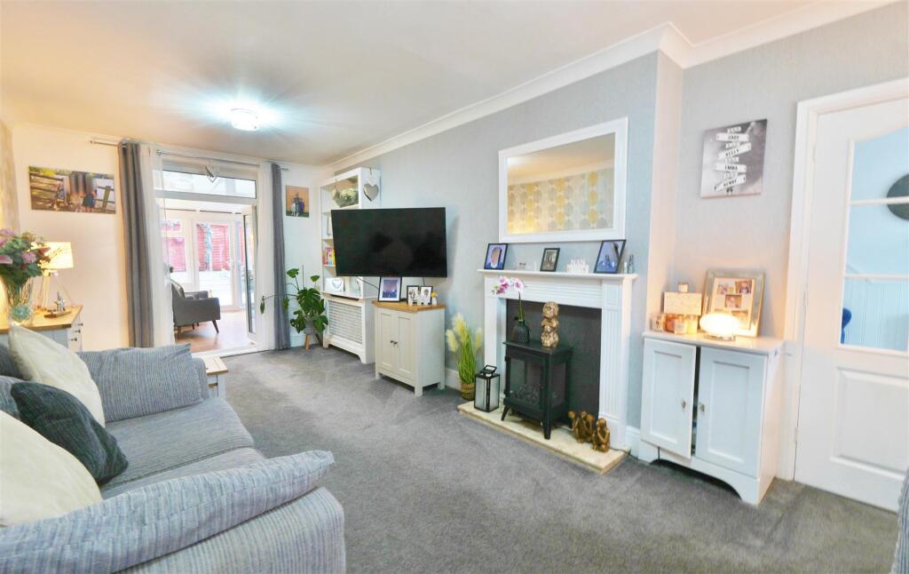House in Slough - View 5