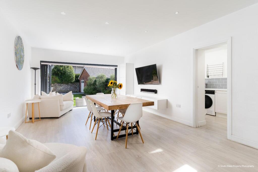 38 Victoria Road, Penarth, CF64 3HX photo 4