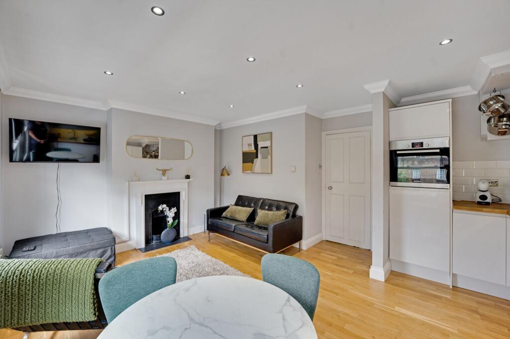 Apartment in London - View 5