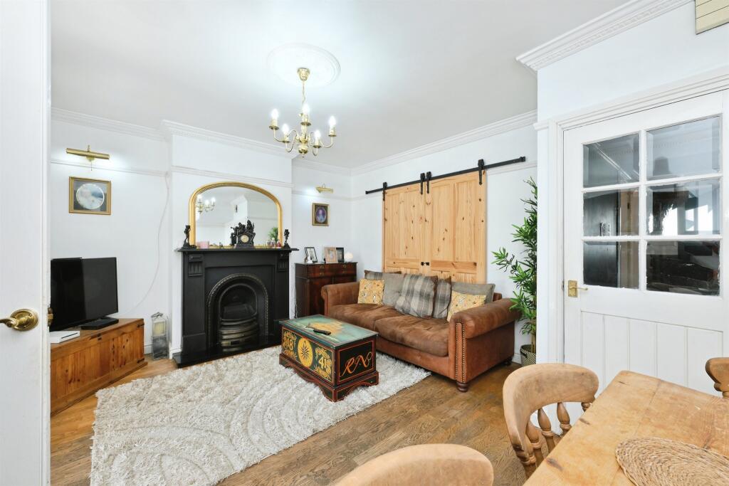 House in Enfield - More