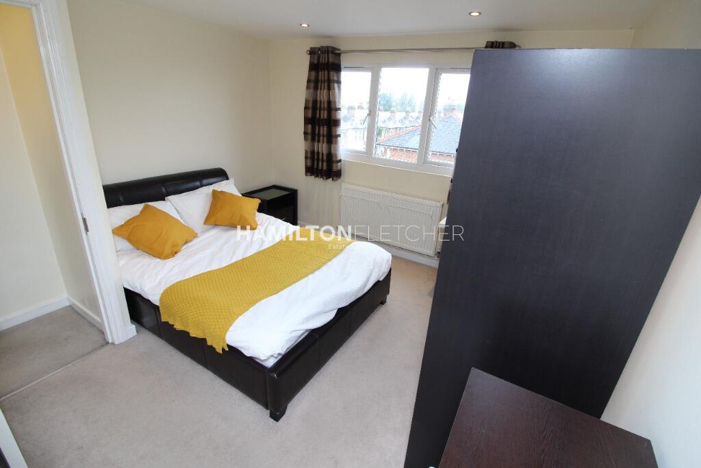 Main image of property: Basingstoke Road, Reading, RG2