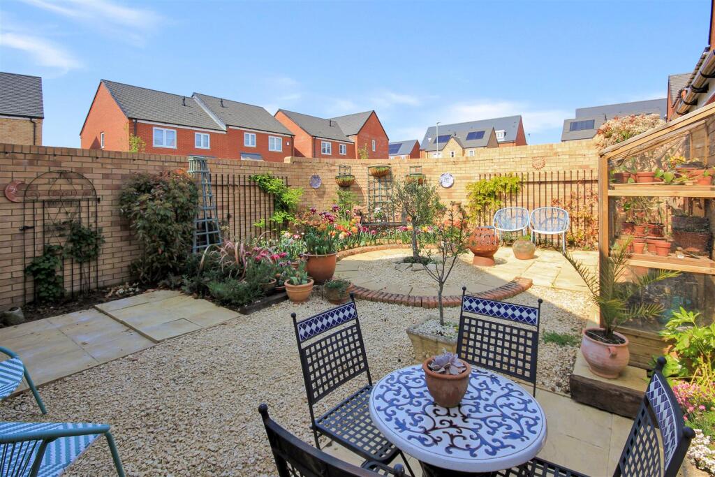 House in Wellingborough, Stanton Cross - View 5