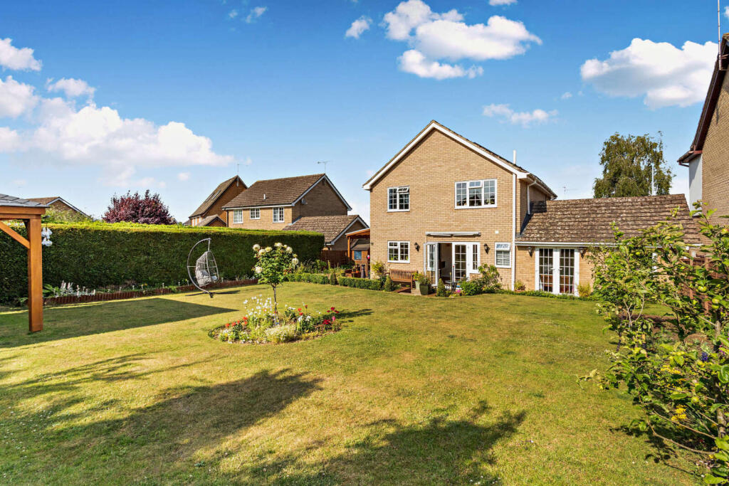 Kings Road, Oundle, Northamptonshire, PE8 photo 2