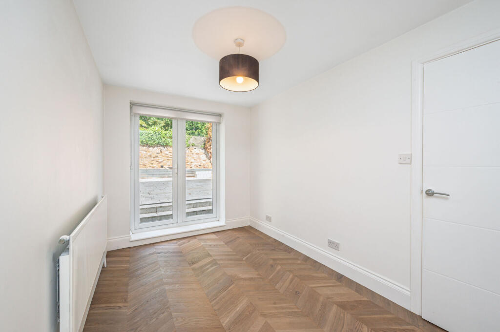 Apartment in London - More