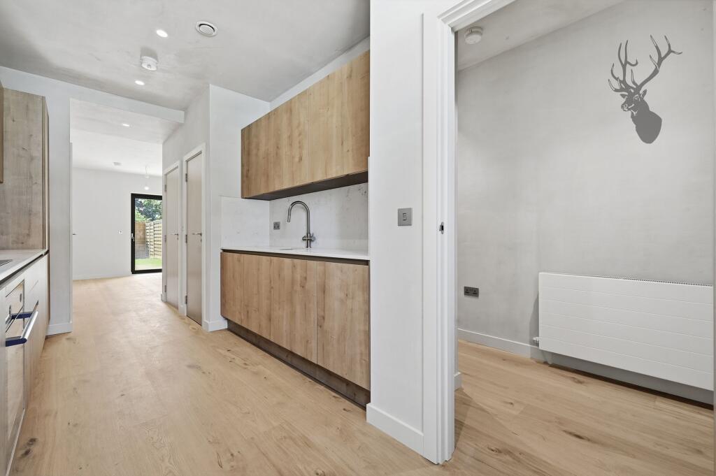 House in Epping Forest, North Weald - View 5