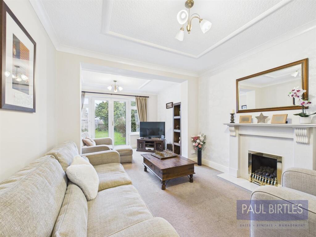 Kingsnorth Road, Flixton, Trafford, M41 photo 3