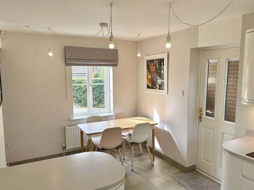 Burrell Green, Cuckfield photo 4