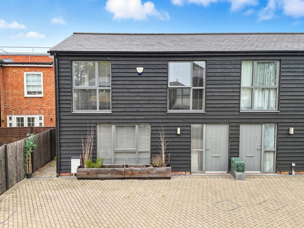 Main image of property: Kitchener Mews, Chase Side, Enfield