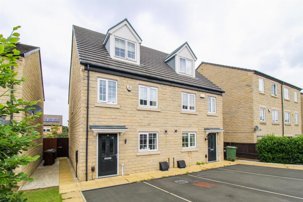 Main image of property: Pugneys Avenue, Crigglestone, Wakefield