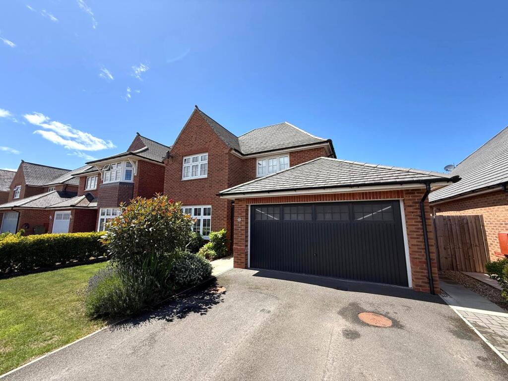 Main image of property: Leamington Road, Little Sutton, Cheshire