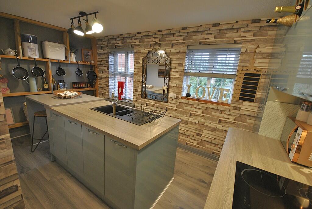 Coniston Drive, Doncaster photo 3