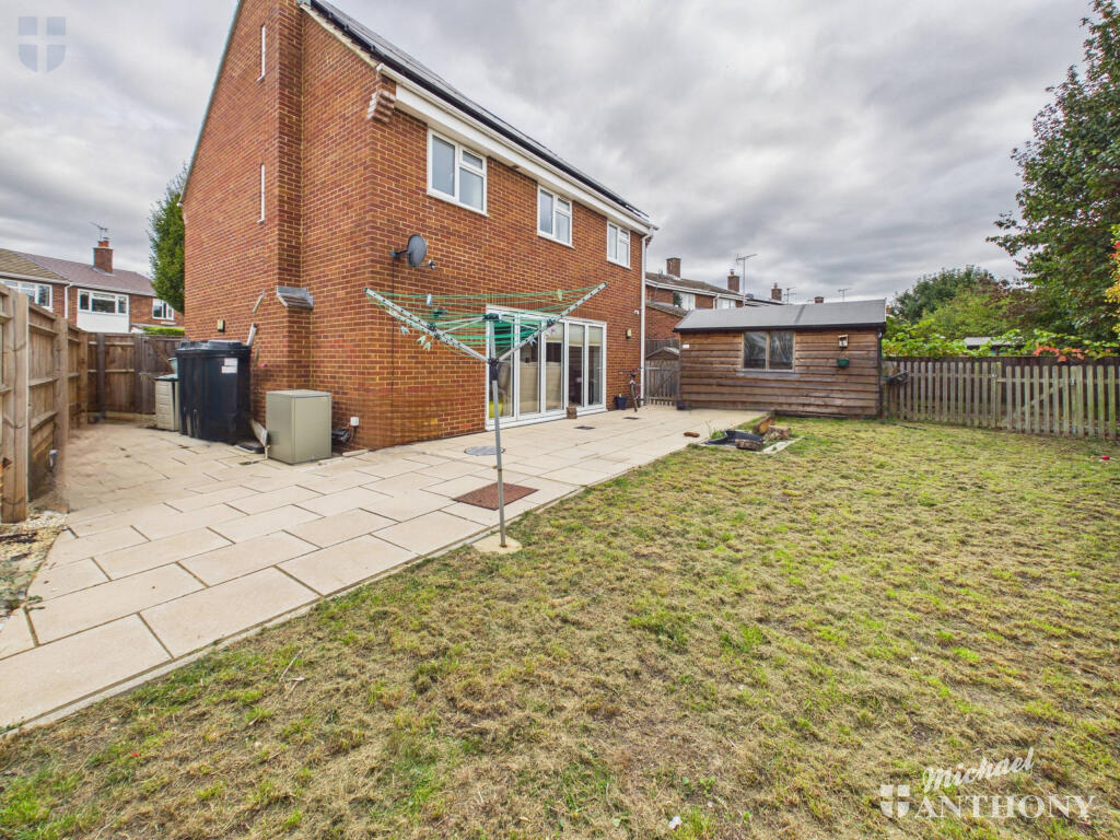 Linnet Drive, Aylesbury photo 3