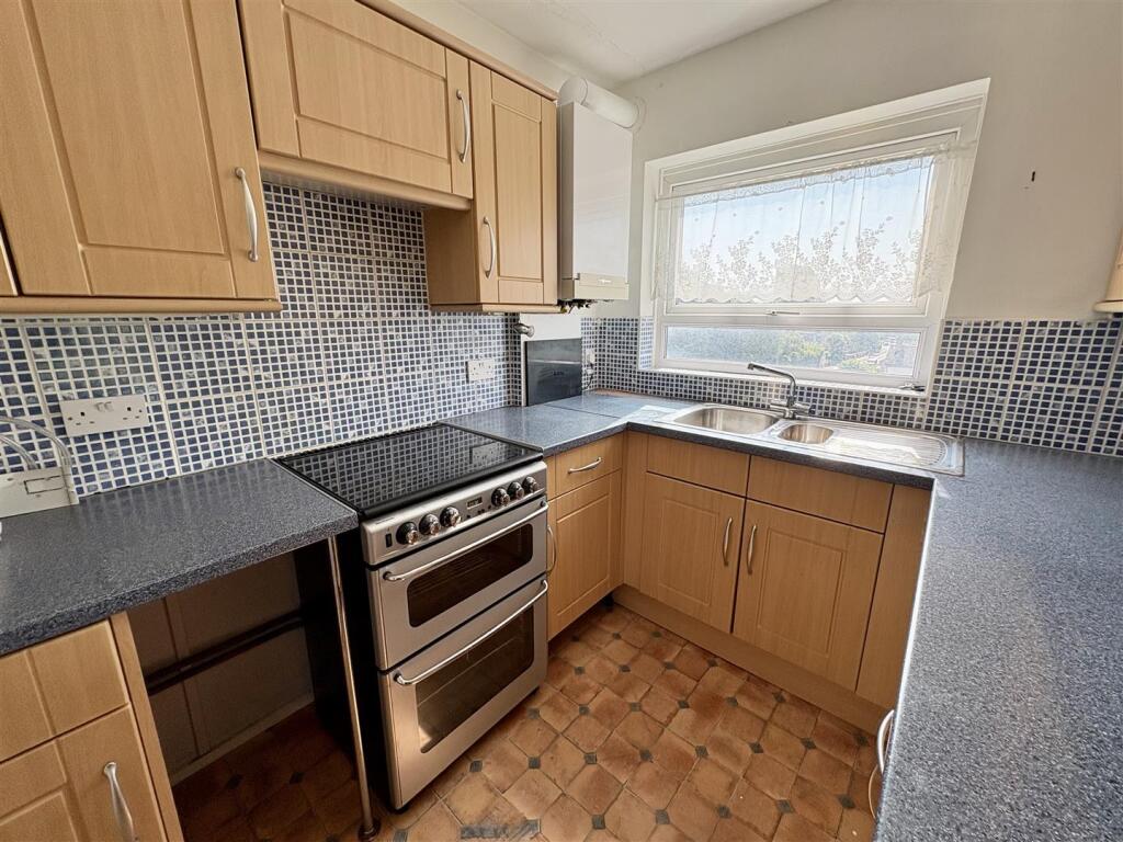 Apartment in Brighton - View 4