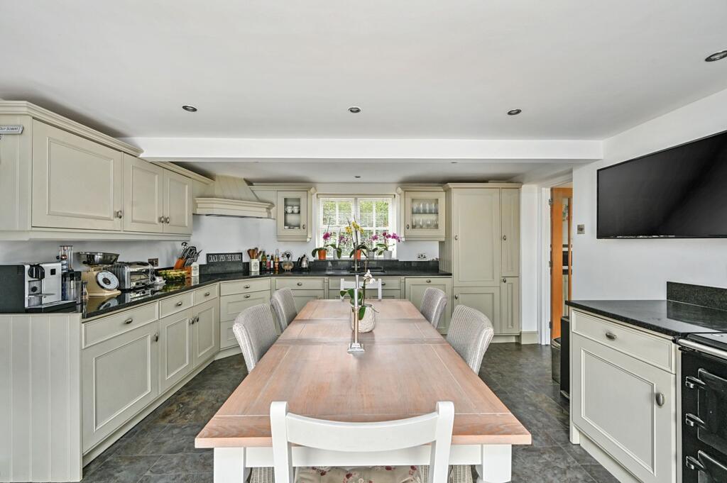High Broom Road, Crowborough, TN6 photo 3