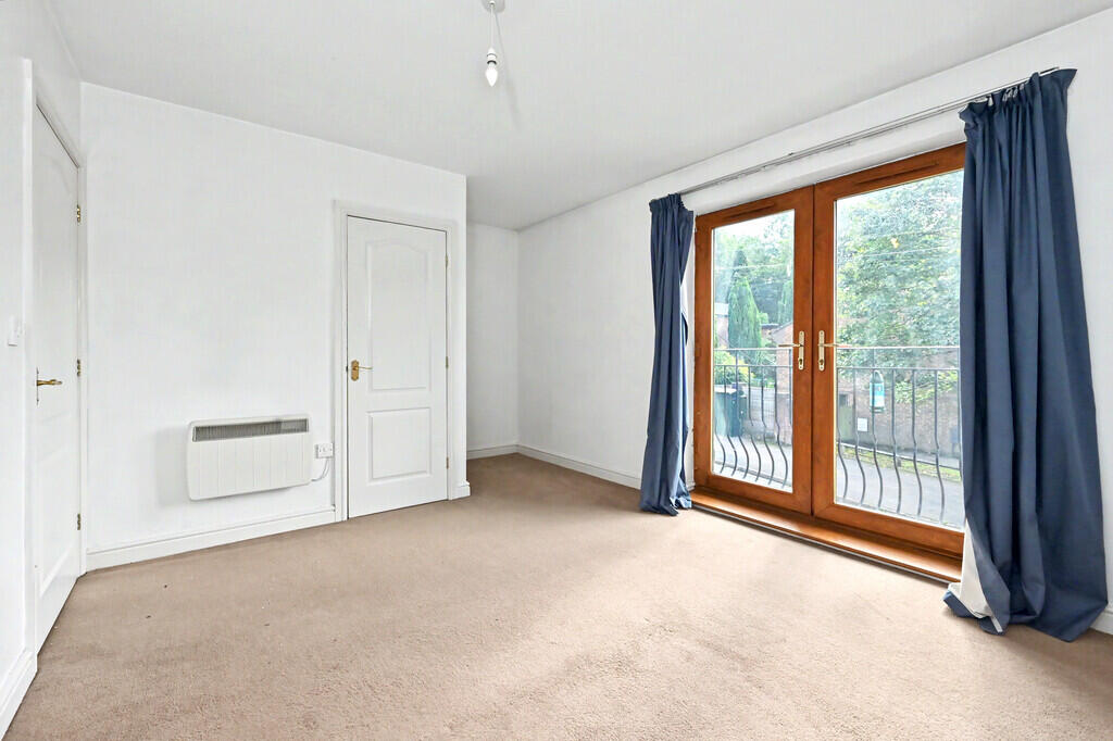 House in Stoke-on-Trent - More